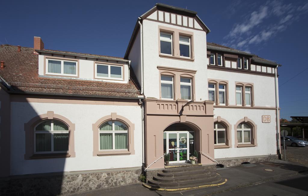 Pension Lok-Inn Walluf Bagian luar foto